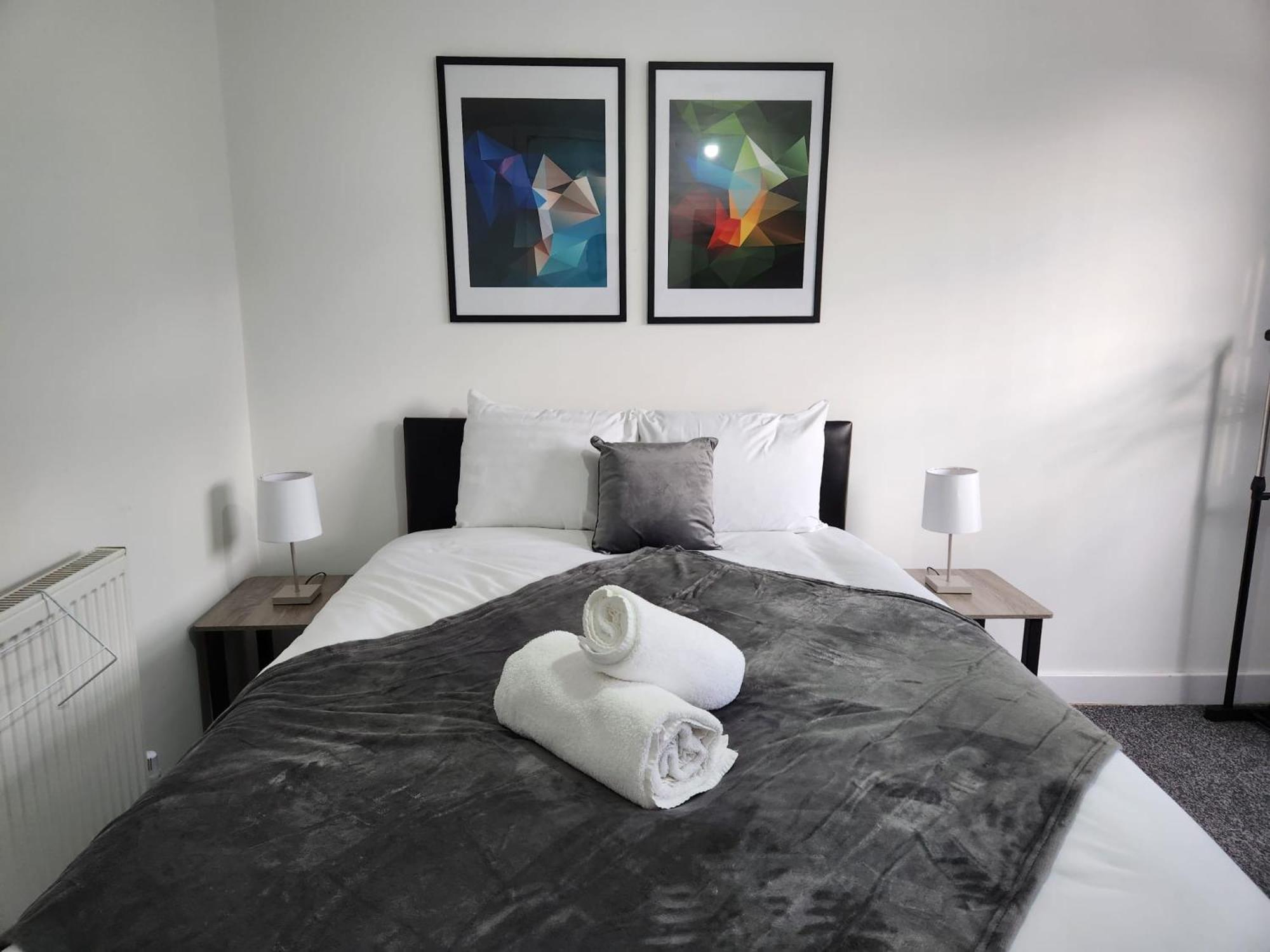 4 Bedroom 2 Bathroom Shared House - Near Bhx And Nec Birmingham Exterior photo