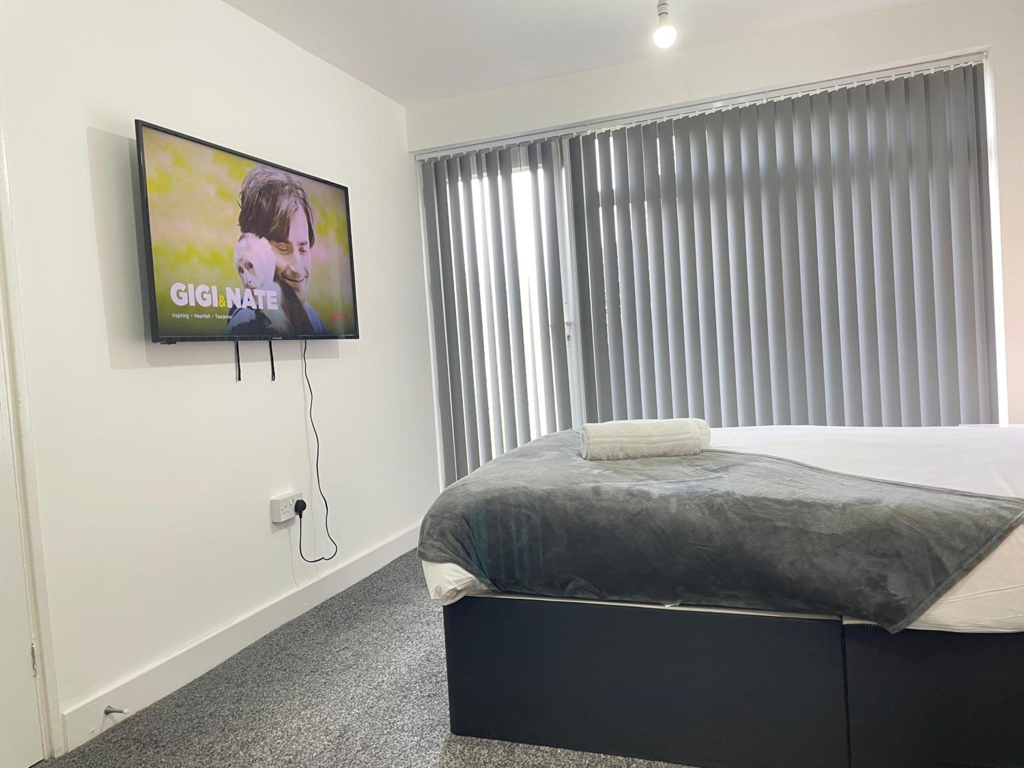 4 Bedroom 2 Bathroom Shared House - Near Bhx And Nec Birmingham Exterior photo